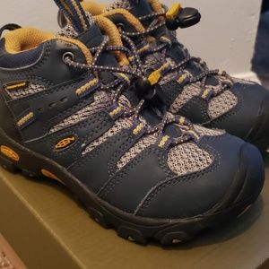 Toddler Keen boots